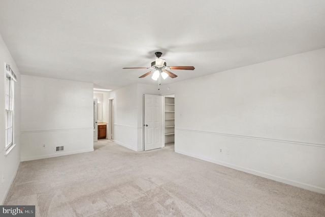 6570 ROCKLAND DR, Clifton, VA 20124