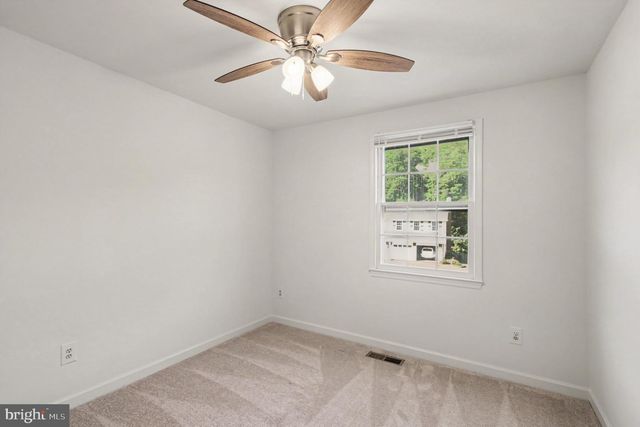 6570 ROCKLAND DR, Clifton, VA 20124