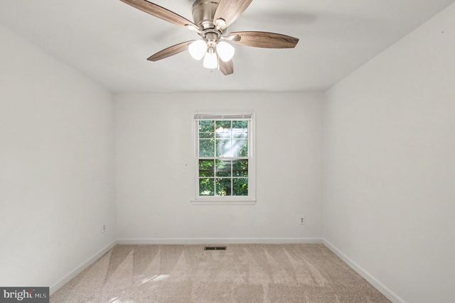 6570 ROCKLAND DR, Clifton, VA 20124