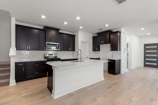 188 Tenny LN, Kyle, TX 78640