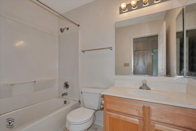 13917 S Cambridge Circle, Plainfield, IL 60544