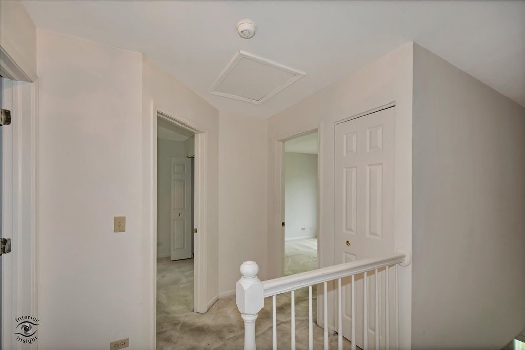 Image 16 of property listing at 13917 S Cambridge Circle, Plainfield, IL 60544