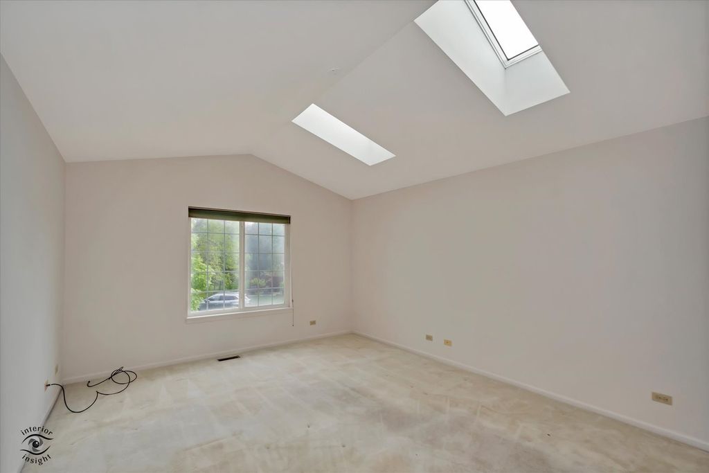 Image 18 of property listing at 13917 S Cambridge Circle, Plainfield, IL 60544