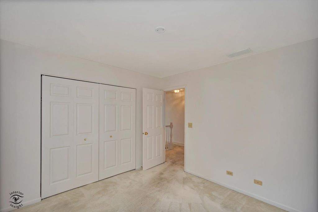 Image 23 of property listing at 13917 S Cambridge Circle, Plainfield, IL 60544