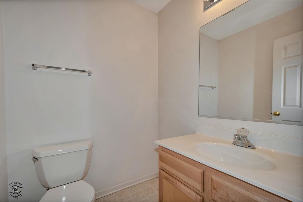 Image 29 of property listing at 13917 S Cambridge Circle, Plainfield, IL 60544