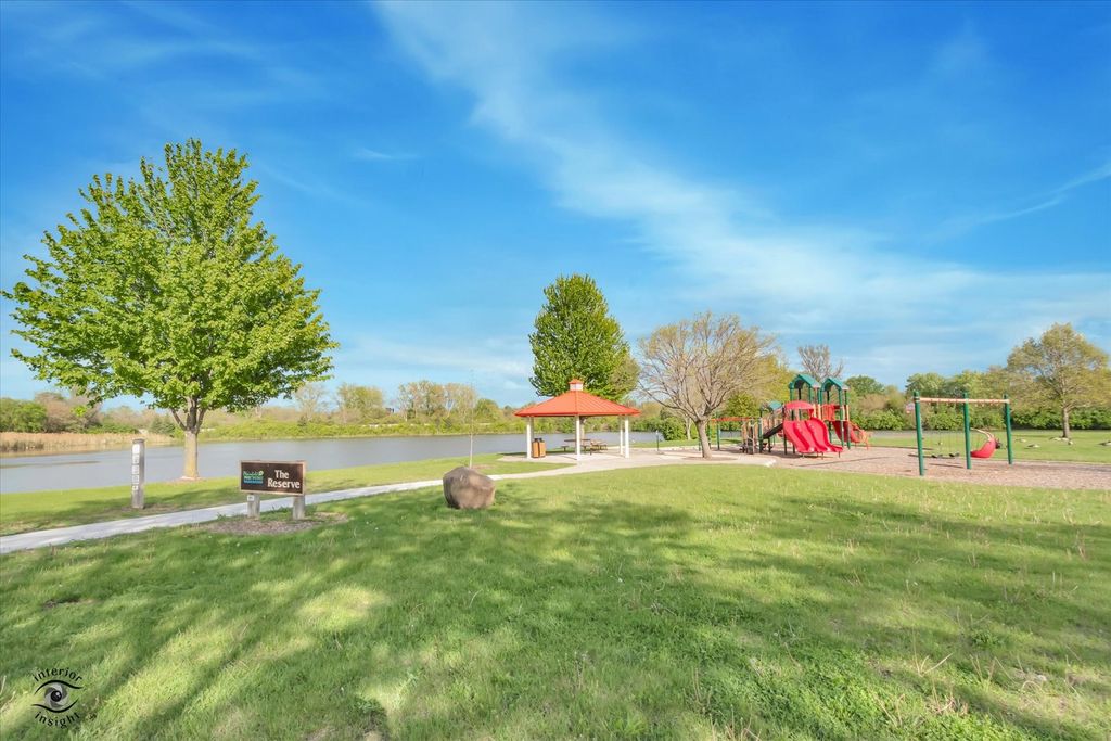 Image 33 of property listing at 13917 S Cambridge Circle, Plainfield, IL 60544