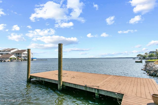 143 Overlook Pointe Drive, Ridgeland, MS 39157