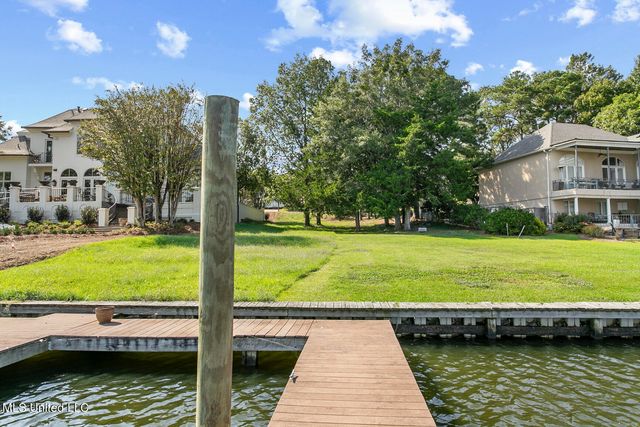 143 Overlook Pointe Drive, Ridgeland, MS 39157