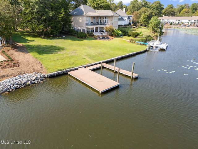 143 Overlook Pointe Drive, Ridgeland, MS 39157