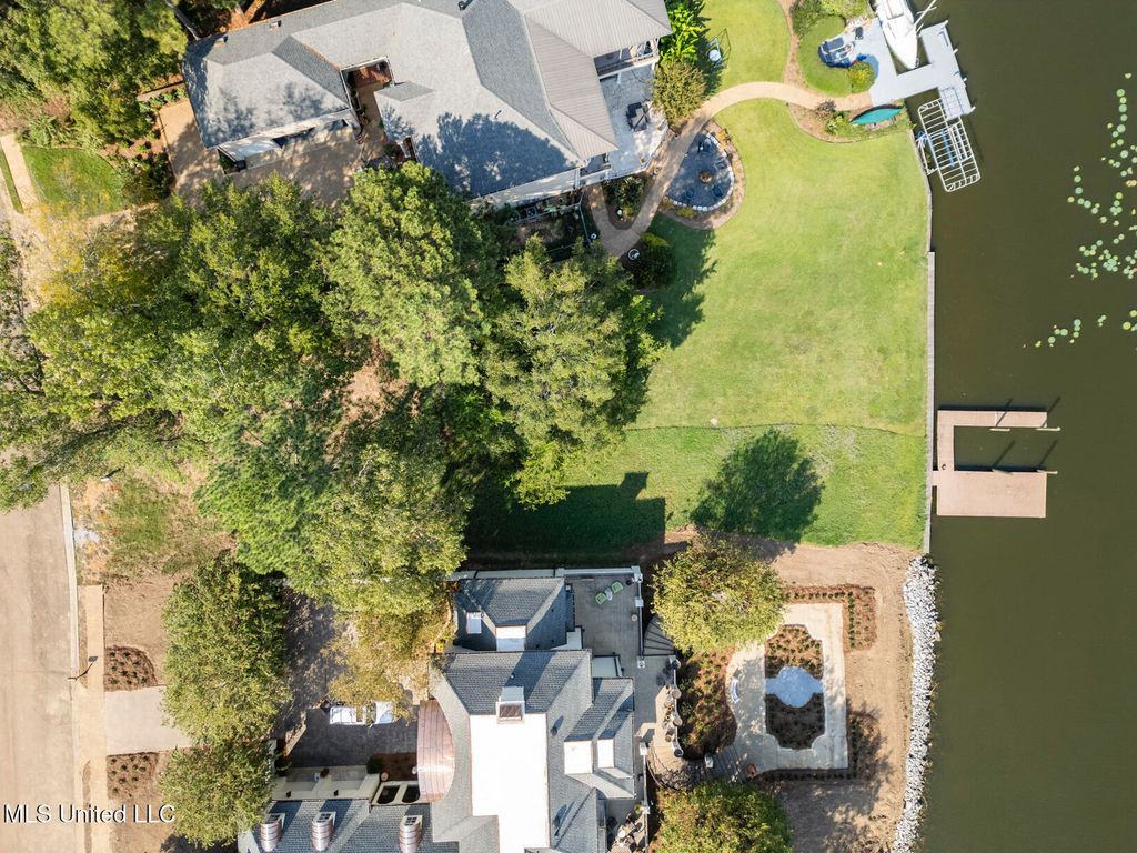 143 Overlook Pointe Drive, Ridgeland, MS 39157
