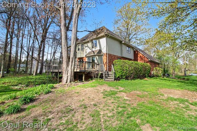 3575 Clark Circle, Commerce Twp, MI 48382