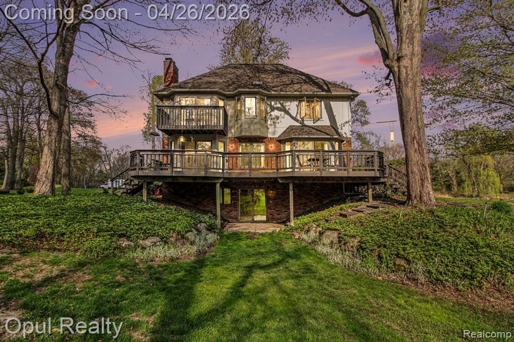 3575 Clark Circle, Commerce Twp, MI 48382