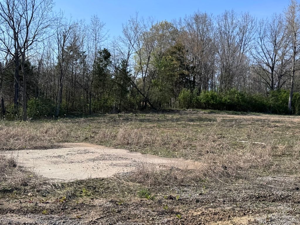 Image 3 of property listing at 2915 Green Street, Centralia, IL 62801