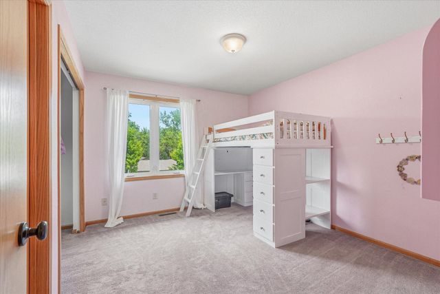 2020 Klickitat Street, Big Lake, MN 55309