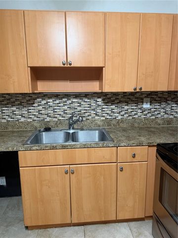 21026 VOYAGER BOULEVARD 4, Land O Lakes, FL 34638