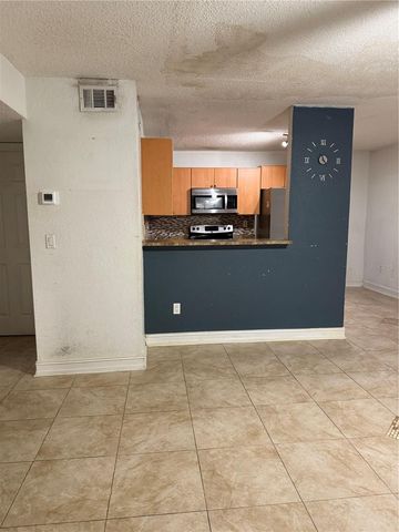 21026 VOYAGER BOULEVARD 4, Land O Lakes, FL 34638