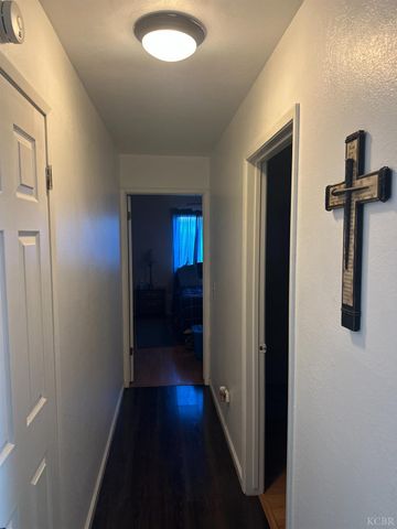 1212 Myrtle Court, Lemoore, CA 93245