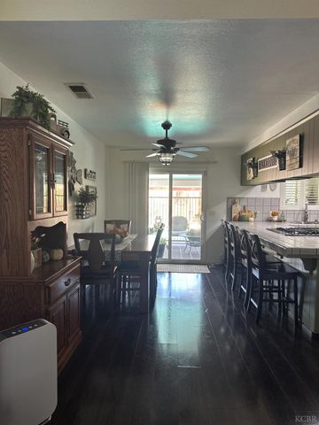 1212 Myrtle Court, Lemoore, CA 93245