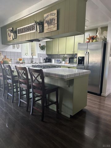 1212 Myrtle Court, Lemoore, CA 93245