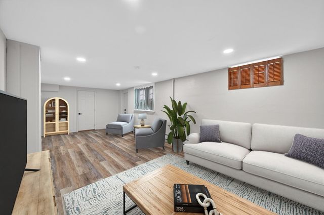 3960 Arthur Street NE, Columbia Heights, MN 55421