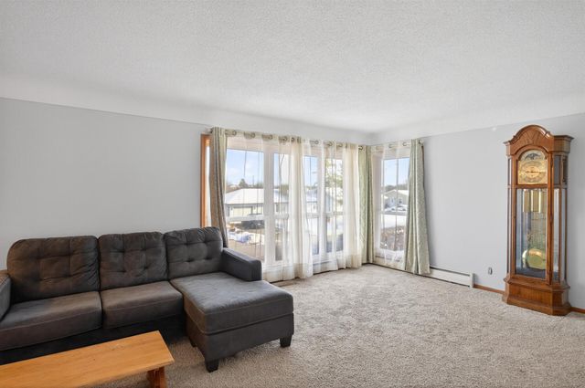 3960 Arthur Street NE, Columbia Heights, MN 55421