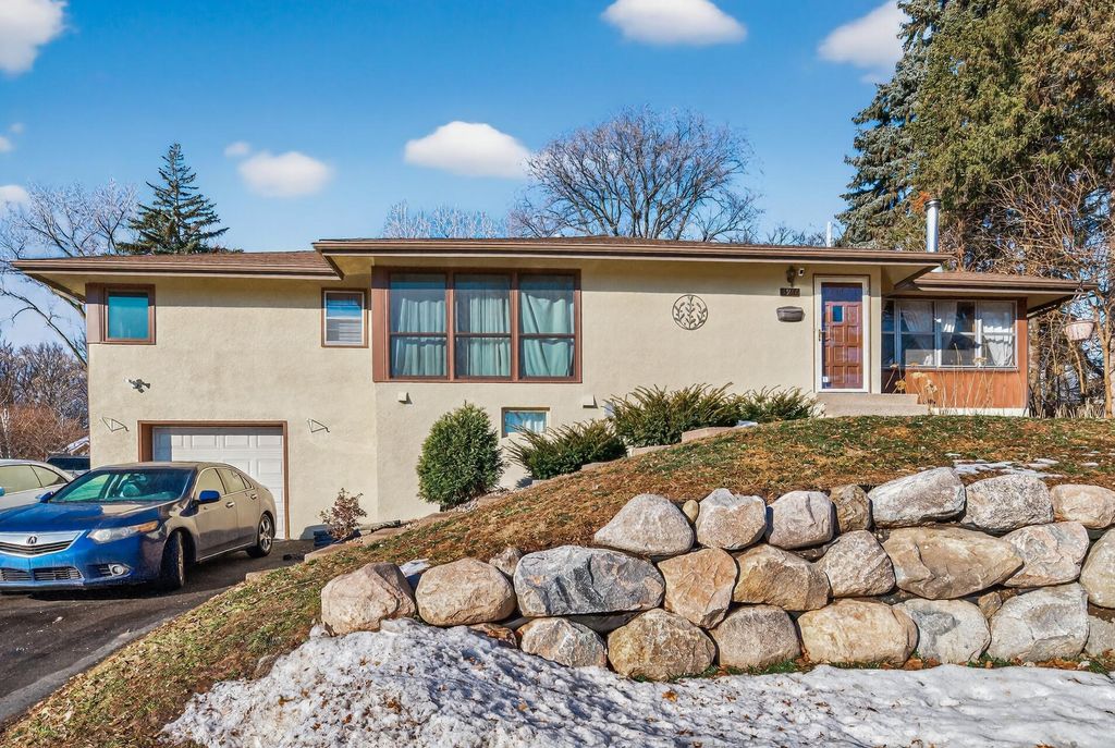 3960 Arthur Street NE, Columbia Heights, MN 55421