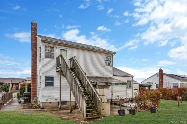 81 Hale Street, Brentwood, NY 11717