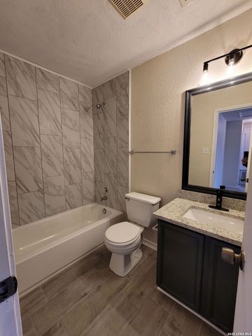 10606 TERRACE GLN, San Antonio, TX 78223