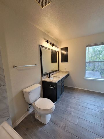 10606 TERRACE GLN, San Antonio, TX 78223