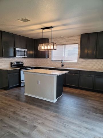 10606 TERRACE GLN, San Antonio, TX 78223