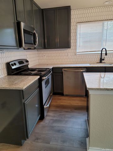10606 TERRACE GLN, San Antonio, TX 78223