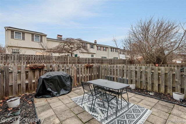 42146 Farragut Court, Northville, MI 48167