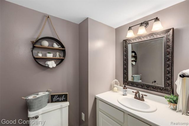 42146 Farragut Court, Northville, MI 48167