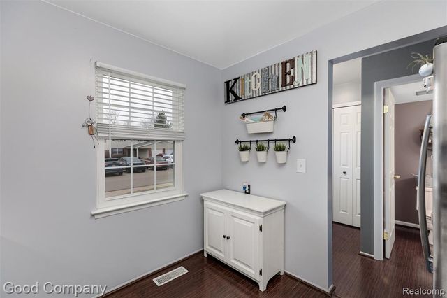 42146 Farragut Court, Northville, MI 48167