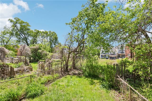7042 Mount Vernon Street, Homewood Brushton, PA 15208