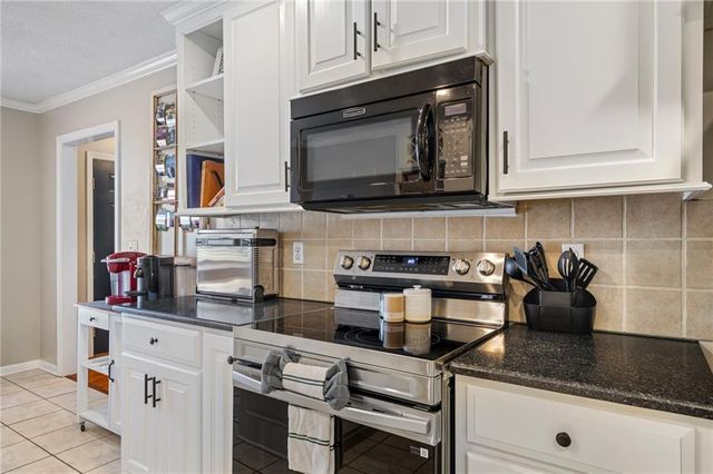 7216 Rene Street, Shawnee, KS 66216