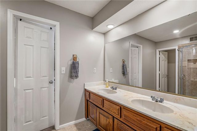 7216 Rene Street, Shawnee, KS 66216