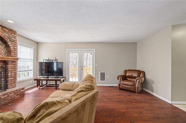 7216 Rene Street, Shawnee, KS 66216