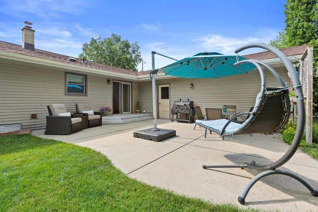 6247 W Glenbrook ROAD, Brown Deer, WI 53223