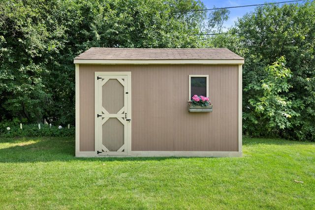 6247 W Glenbrook ROAD, Brown Deer, WI 53223
