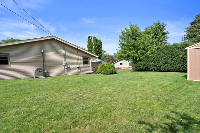 6247 W Glenbrook ROAD, Brown Deer, WI 53223
