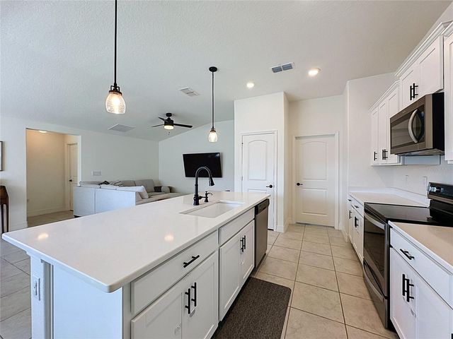 1124 PAPAYA CIR, Davenport, FL 33897