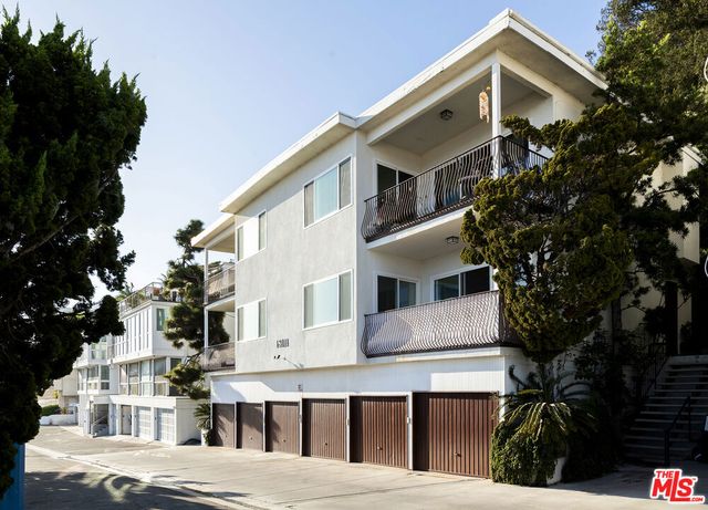 18111 Coastline Drive 1, Malibu, CA 90265