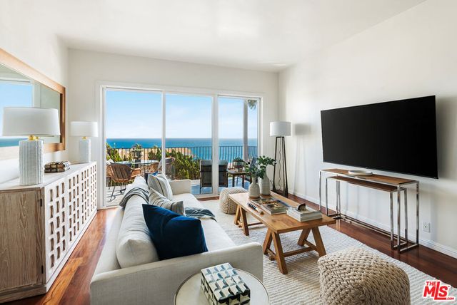 18111 Coastline Drive 1, Malibu, CA 90265