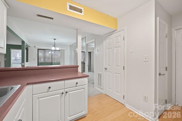 7331 Winery Lane, Charlotte, NC 28227