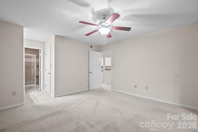 7331 Winery Lane, Charlotte, NC 28227