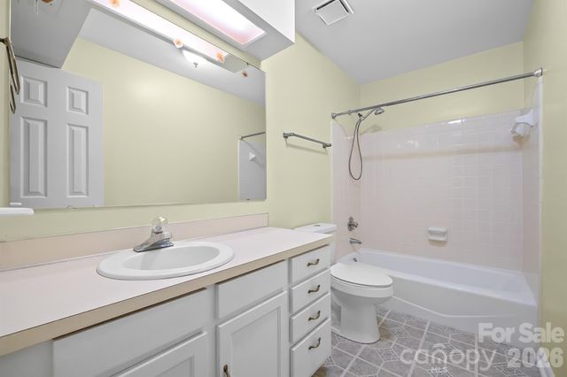 7331 Winery Lane, Charlotte, NC 28227