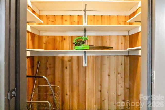 7331 Winery Lane, Charlotte, NC 28227