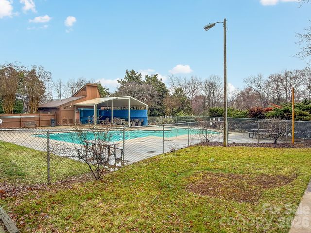 7331 Winery Lane, Charlotte, NC 28227