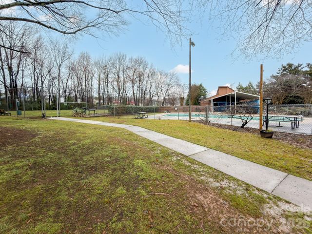 7331 Winery Lane, Charlotte, NC 28227